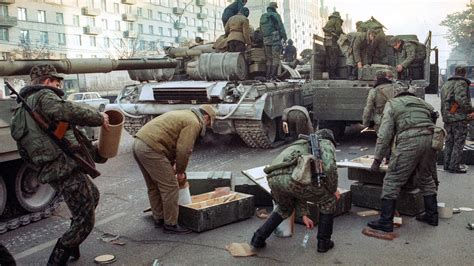 30 years ago, the Kremlin crushed a parliamentary uprising, leading to strong presidential rule